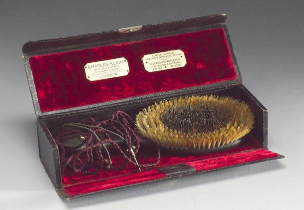 Электрическая расческа для волос (конец 1890-х)